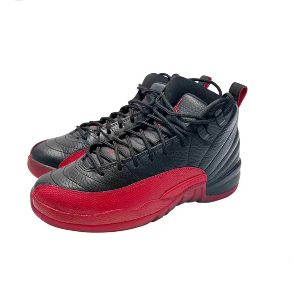 Nike Black and Red Sneakers - Picture 1 of 9